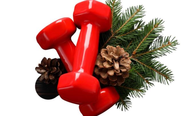 Mantener una rutina de ejercicio regular ayuda a contrarrestar los excesos.