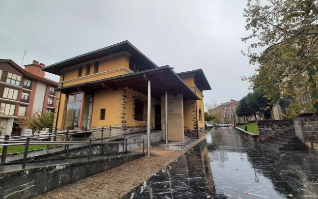 Edificio Catequesis en Amurrio