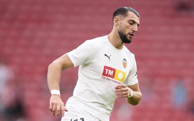 El delantero del Valencia CF Rafa Mir.