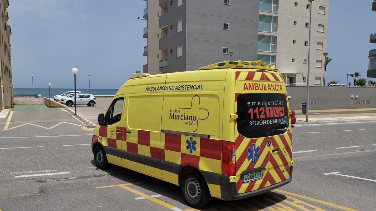 Imagen de una ambulancia de la región de Murcia.