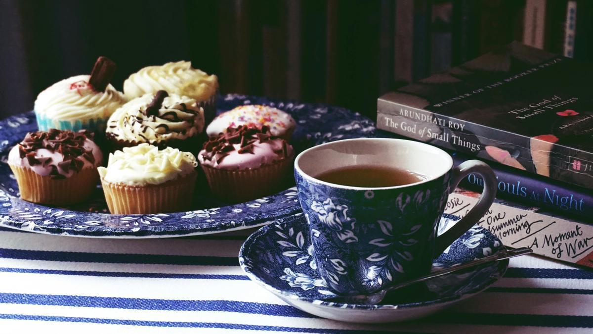La iniciativa incluye también encuentros en torno a una taza de te y un plato de pastas para charlar en inglés.