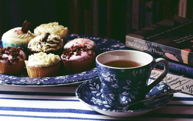 La iniciativa incluye también encuentros en torno a una taza de te y un plato de pastas para charlar en inglés.