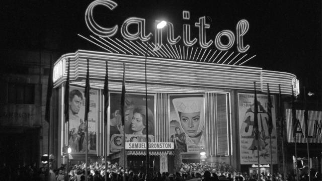 Los cines proyectaban títulos como ‘Furtivos’, ‘El Cid’ y las grandes superproducciones internacionales del calibre de ‘Tiburón’ o ‘El coloso en llamas’.