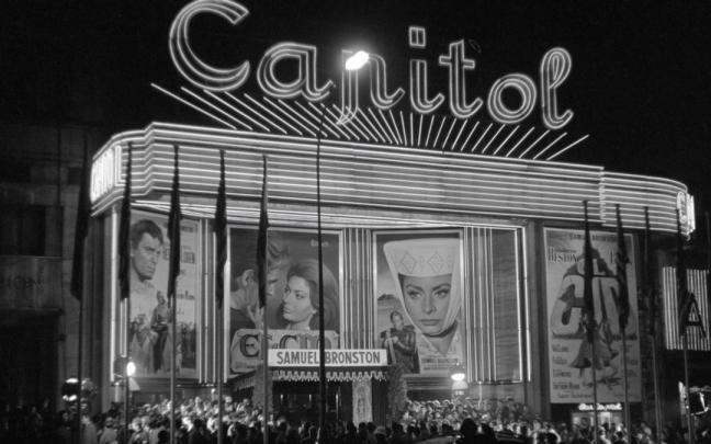 Los cines proyectaban títulos como ‘Furtivos’, ‘El Cid’ y las grandes superproducciones internacionales del calibre de ‘Tiburón’ o ‘El coloso en llamas’.