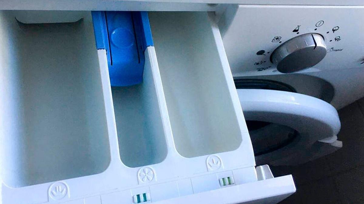 El cajetín de la lavadora consta de tres compartimentos.