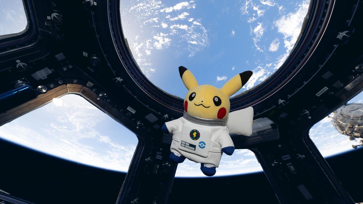 La Agencia Espacial Europea convierte a Pikuchu en astronauta y lo envía al espacio.