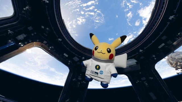 La Agencia Espacial Europea convierte a Pikuchu en astronauta y lo envía al espacio.