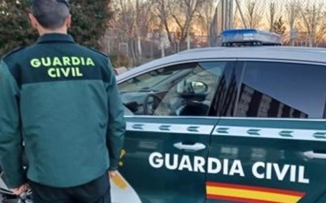Imagen de archivo de un coche patrulla de la Guardia Civil