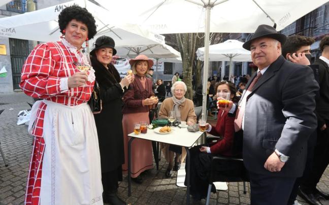 Los azpeitiarras y los vecinos de los pueblos del entorno cuentan las horas para la llegada de los días grandes de las fiestas del carnaval.