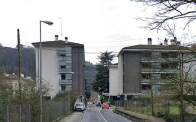 Imagen de la calle Urteaga, que vuelve a abrirse a la circulación.