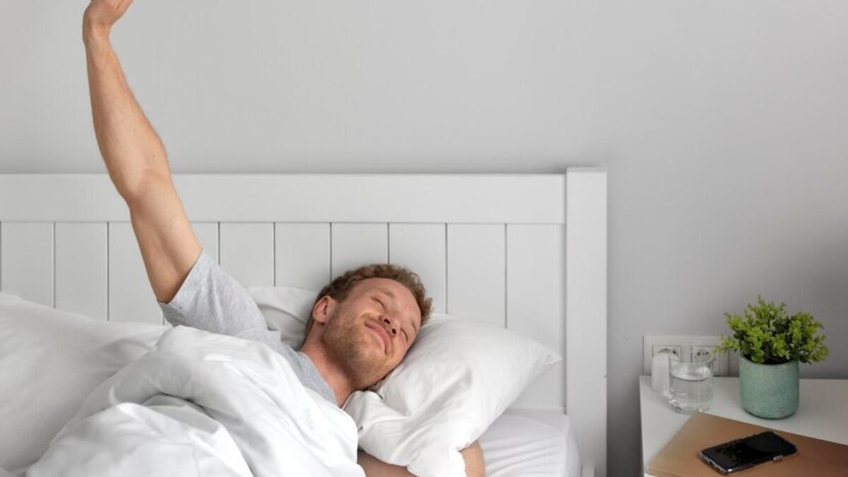Dormir ligeramente incorporado con ayuda de una almohada o cojín para favorecer el flujo de aire y mejorar la congestión nasal