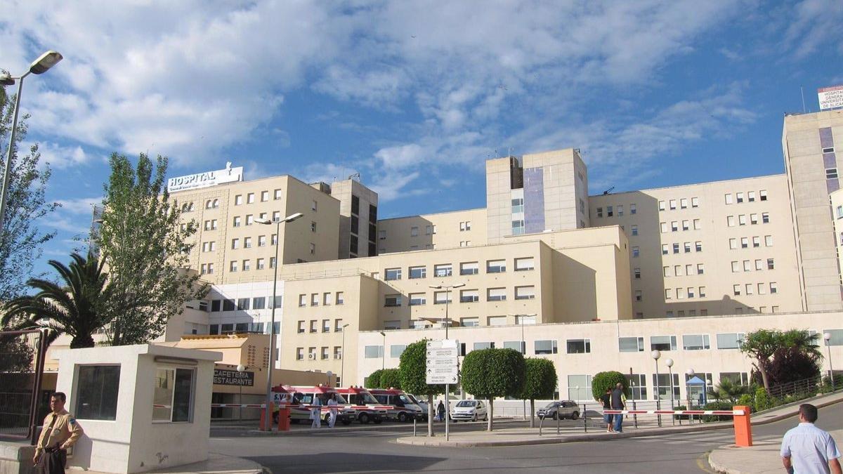 El bebé tuvo que ser ingresado en el Hospital General de Alicante.
