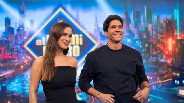 María Pombo y su marido, Pablo Castellano, en 'El Hormiguero'.