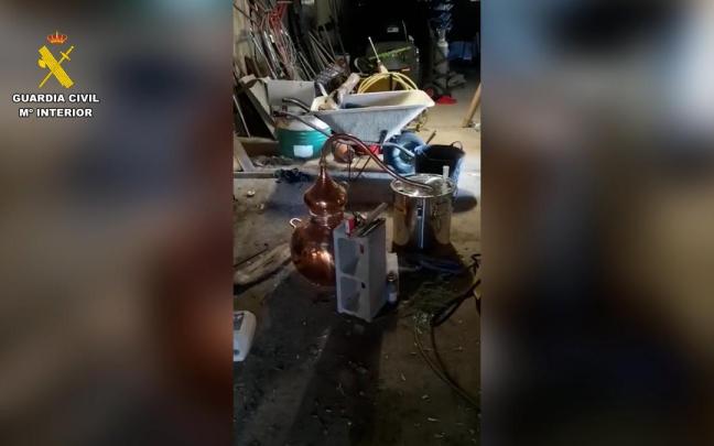 Desmantelado un taller clandestino de fabricación de explosivos. Desmantelado un taller clandestino de fabricación de explosivos.