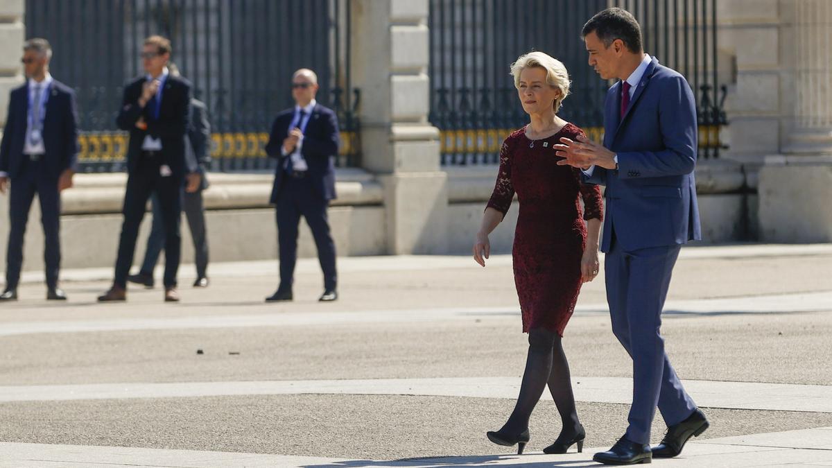 Sánchez, este lunes con Ursula von der Leyen.