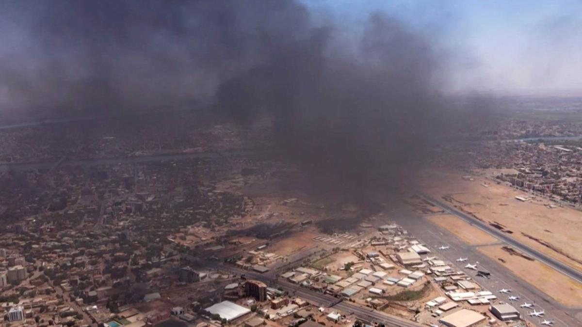 Los combates entre el Ejército de Sudán y el grupo paramilitar Fuerzas de Apoyo Rápido comenzaron el 15 de abril.