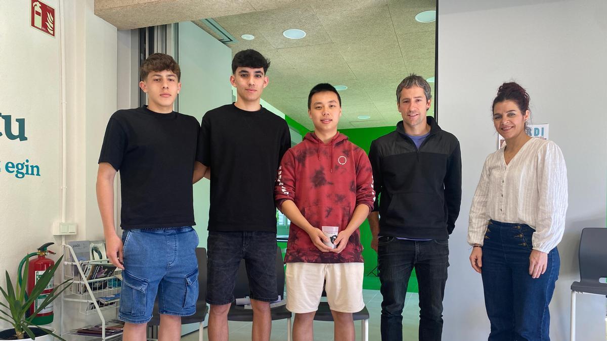Hegoi Otermin, Axel Coronado, Ibai Cheng, Iñigo Amenabar y Nagore Azuabarrena.