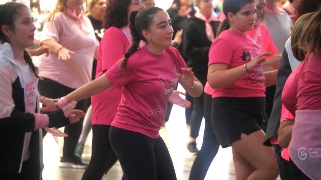 La oferta programada por el Ayuntamiento de Azpeitia incluye actividades diversas, como la zumba.