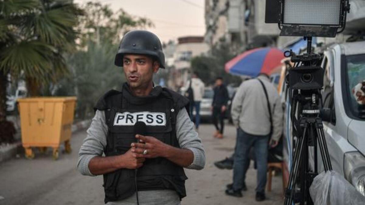 Periodistas palestinos fueron galardonados con el máximo premio de libertad de prensa en 2024.
