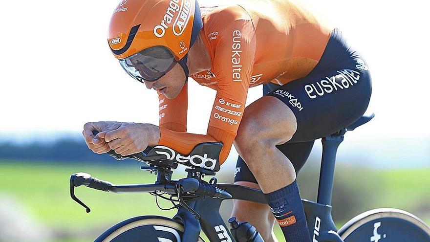 Ander Ganzabal, durante la crono de Gasteiz, su estreno en la Itzulia.