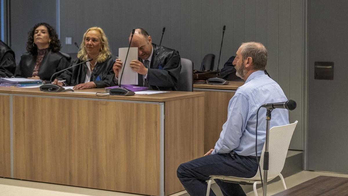 El acusado del crimen de Lardero, durante el juicio.