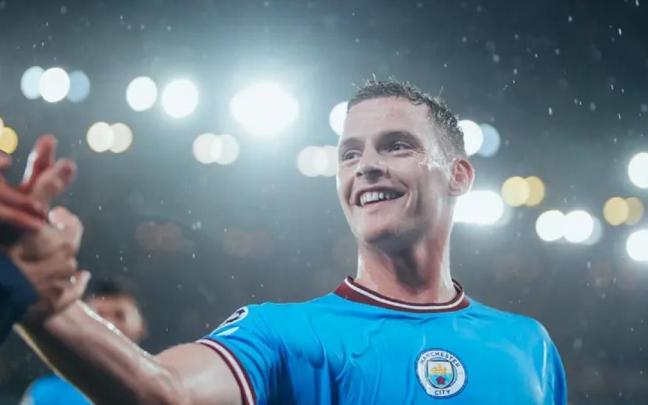 Sergio Gomez, tras un partido con el Manchester City. / MANCHESTER CITY