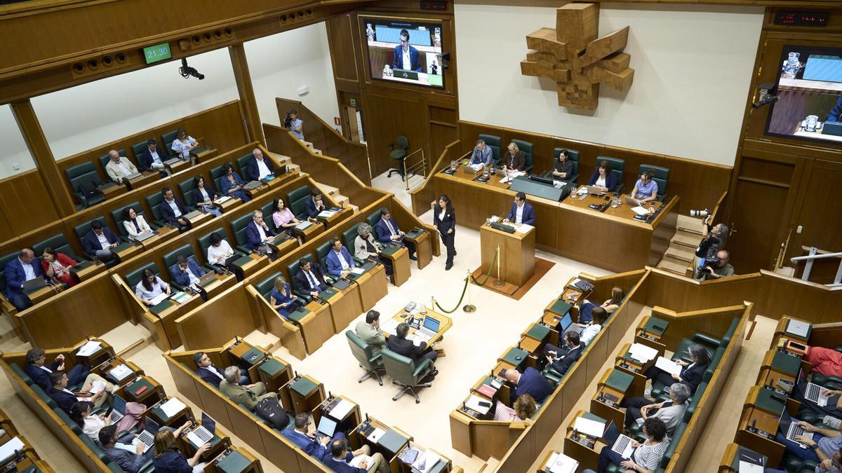 El Parlamento Vasco celebra un pleno.