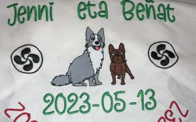 Txapelas personalizadas con bordados de Tarratadie.