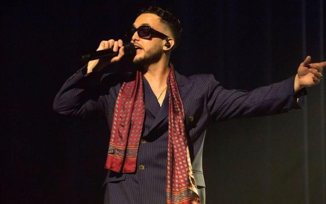 Tangana, durante uno de los conciertos de la gira "Sin Cantar ni Afinar Tour".