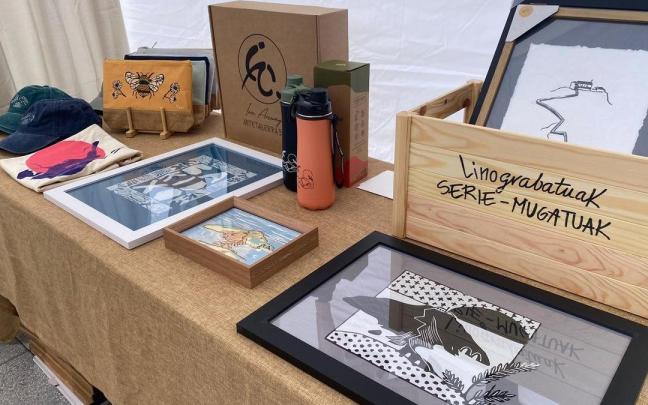 Ira Arsuaga tiene cuenta en redes sociales y página web.