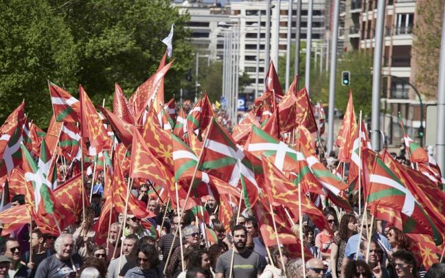 Marcha convocada por EH Bildu con motivo del Aberri Eguna.