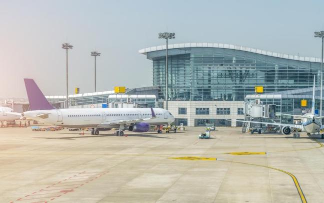 Terminal de aeropuerto.