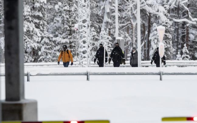 Frontera entre Finlandia y Rusia | Finlandia es el país de la Unión Europea con la frontera más larga con Rusia (1.340 kilómetros) y optó por dejar atrás su tradicional política de neutralidad, culminando en tiempo r&#23