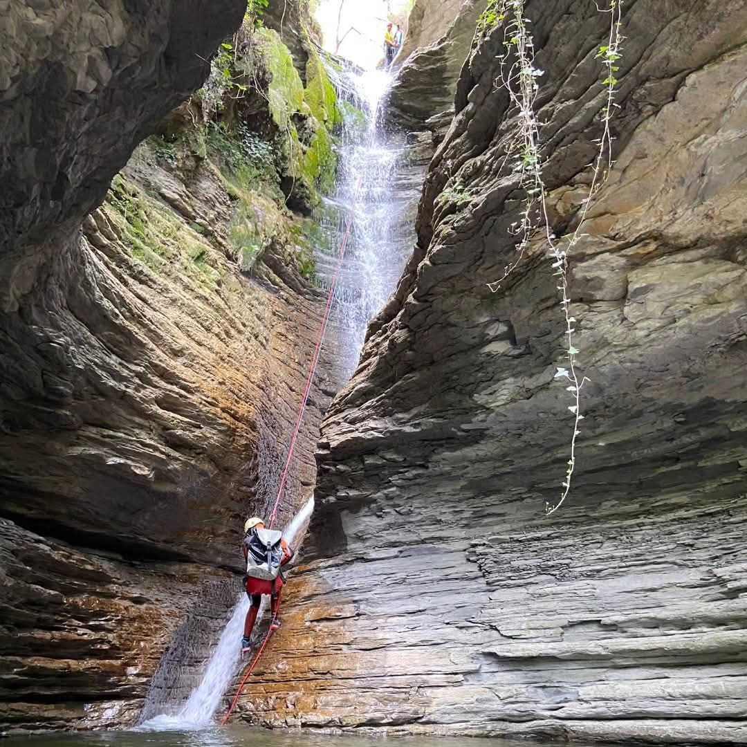 Leaktibai organiza descenso de cañones y barrancos.