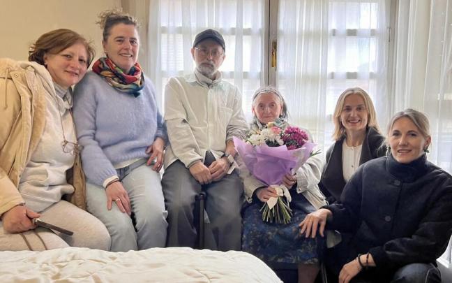 Dionisia Larrea celebra su cumpleaños número 101.