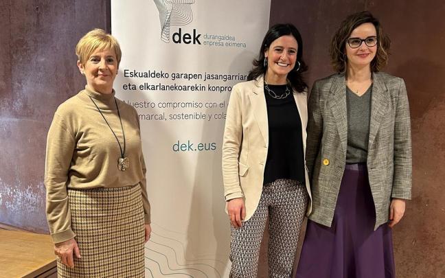 Arantxa Tapia, Mireia Elkoroiribe y Elixabete Etxanobe, durante la presentación. Arantxa Tapia, Mireia Elkoroiribe y Elixabete Etxanobe, durante la presentación.
