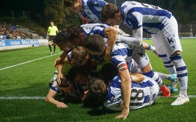 Los jugadores del Sanse celebran un gol esta temporada. / MIKEL RECALDE