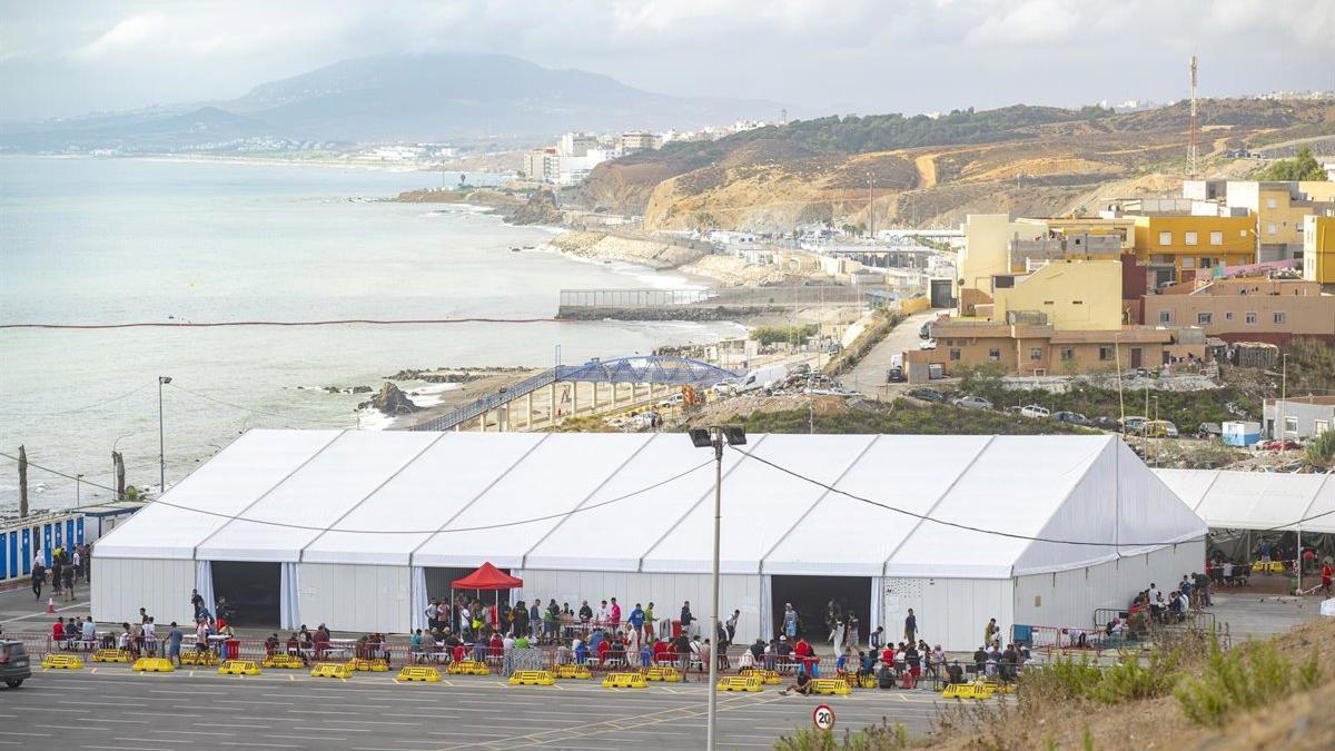 Campamento provisional de acogida situado junto a la carretera del Jaral, en Ceuta, donde se produjo la agresión.
