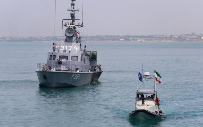 Embarcaciones con bandera iraní.
