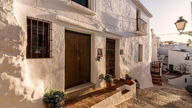 Una de las casas típicas del casco antiguo de Frigiliana.
