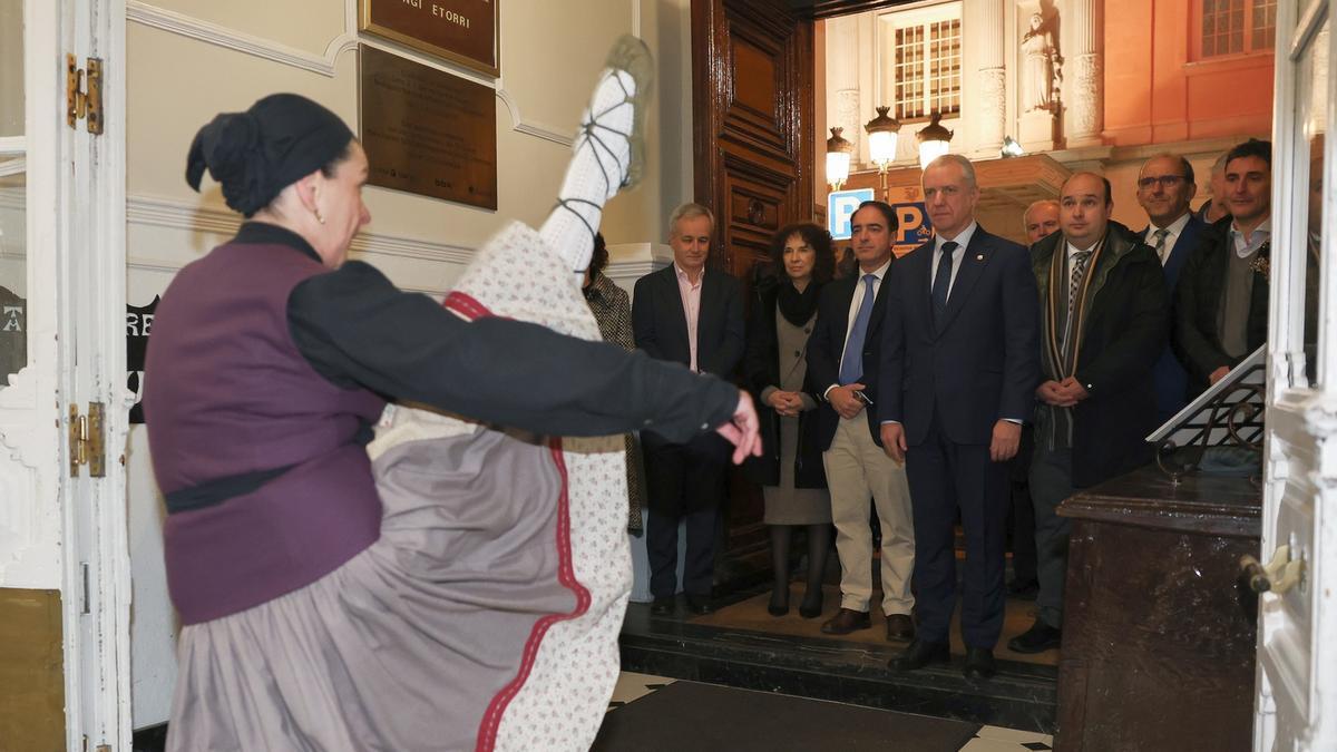 El lehendakari, ayer, en la Euskal Etxea de Madrid.