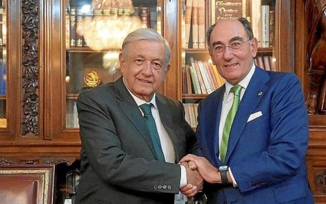 El presidente de México, Andrés López Obrador, junto al de Iberdrola, Ignacio Sánchez Galán.