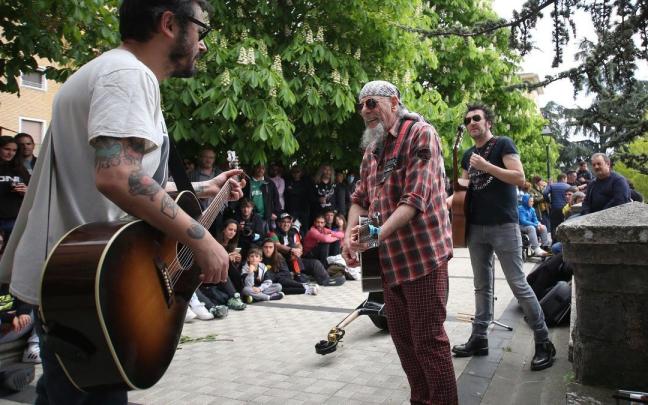 La visita de El Drogas a Azpeitia ha levantado una gran expectación y las entradas para el concierto que ofrecerá el 31 de enero en Sanagustin ya se han agotado