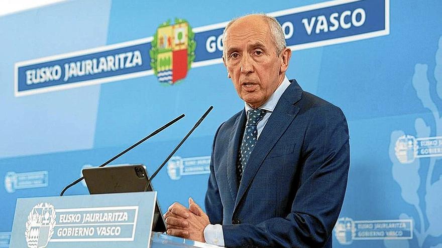 El consejero de Seguridad, Josu Erkoreka, instó a los sindicatos de la Ertzaintza a volver a la mesa de negociación. | FOTO: E. P.