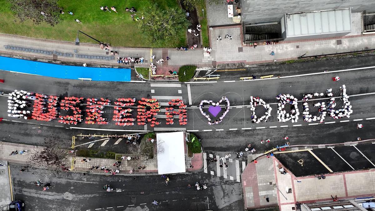 El reto del año pasado consistió en diseñar un mosaico gigante