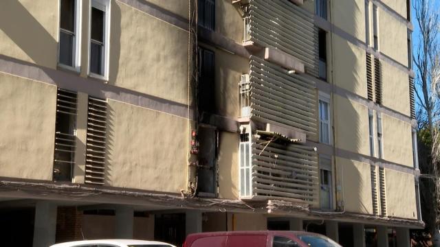 Un hombre fallecido y 19 heridos en un incendio de una vivienda en Valencia