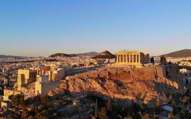 La cima de la Acrópolis, en Atenas La cima de la Acrópolis, en Atenas