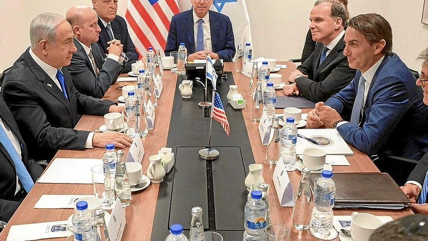 Netanyahu, ayer durante la reunión que mantuvo con una delegación de EEUU en Jerusalén.