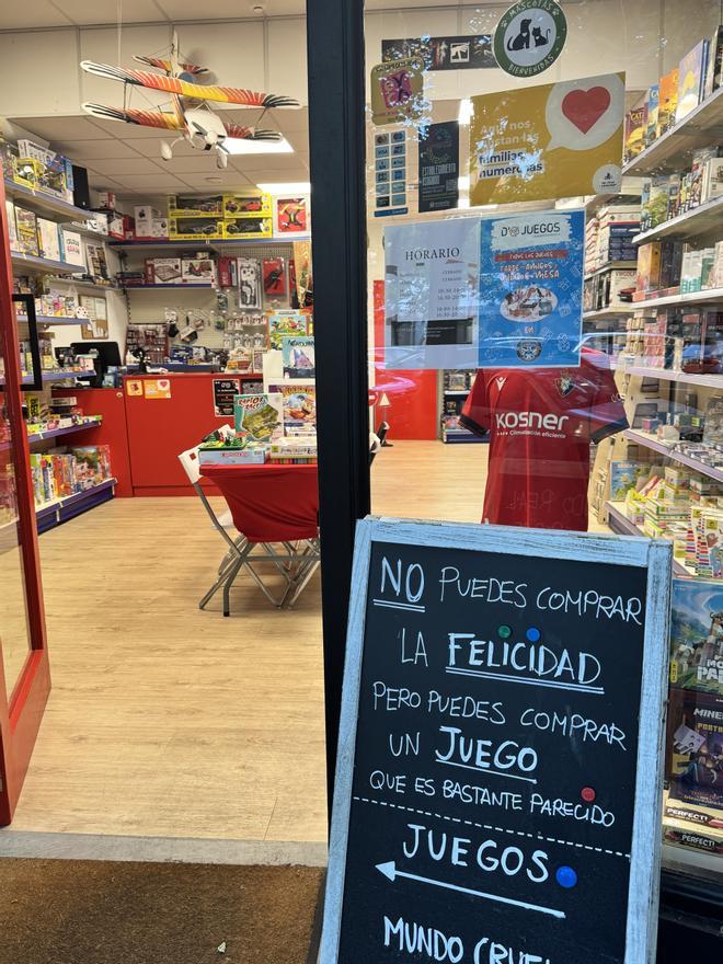 Fachada de D20 Juegos en Pamplona.