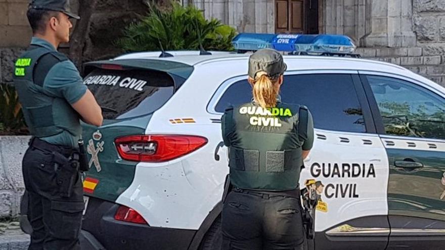 Agentes de la Guardia Civil.